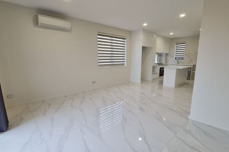 Photo of property in 6/532 Glenfield Road, Glenfield, Auckland, 0629