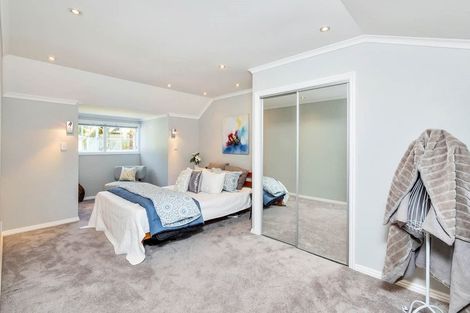 Photo of property in 74 Holyoake Place, Chatswood, Auckland, 0626