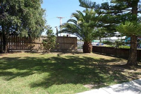 Photo of property in 4126 Great North Road, Glen Eden, Auckland, 0602