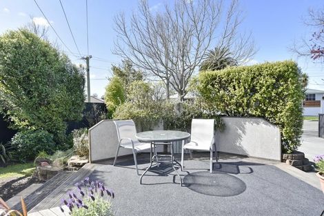 Photo of property in 5 Hannah Place, Redwood, Christchurch, 8051