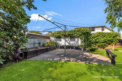 Photo of property in 5 Rangitira Avenue, Palmerston North, 4414