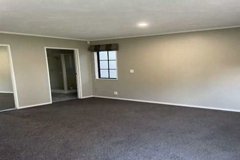 Photo of property in 17 Tokay Place, Huapai, Kumeu, 0810