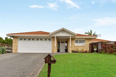 Photo of property in 1/9 Faldo Drive, Golflands, Auckland, 2013