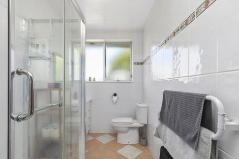 Photo of property in 18b Reese Jones Grove, Maungaraki, Lower Hutt, 5010