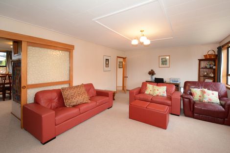 Photo of property in 35 Pioneer Crescent, Helensburgh, Dunedin, 9010