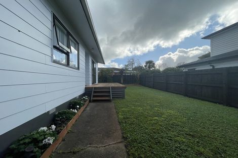 Photo of property in 1/94 Roberts Road, Te Atatu South, Auckland, 0610