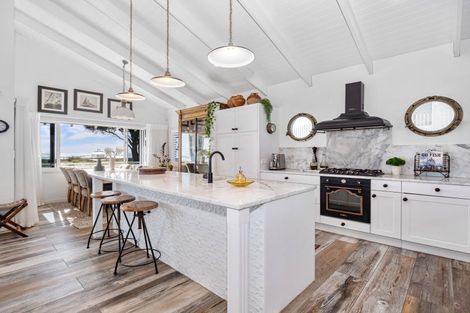 Photo of property in 55a Oceanbeach Road, Mount Maunganui, 3116