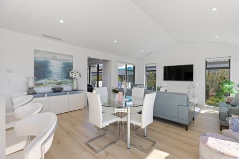 Photo of property in 52 Manakura Street, Russley, Christchurch, 8042