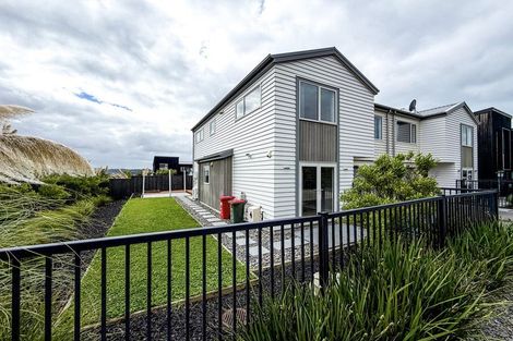 Photo of property in 8 Lords Way, Silverdale, 0932