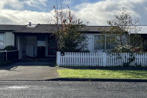 Photo of property in 2/79 Botanical Road, Takaro, Palmerston North, 4412