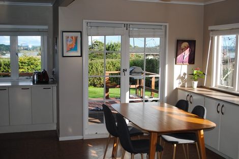 Photo of property in 70 Mclarin Road, Glenbrook, Waiuku, 2681