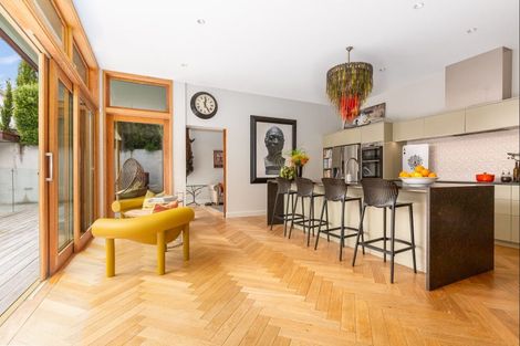 Photo of property in 111 Brougham Street, Mount Victoria, Wellington, 6011