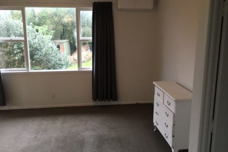 Photo of property in 2/17 Scarboro Terrace, Murrays Bay, Auckland, 0630