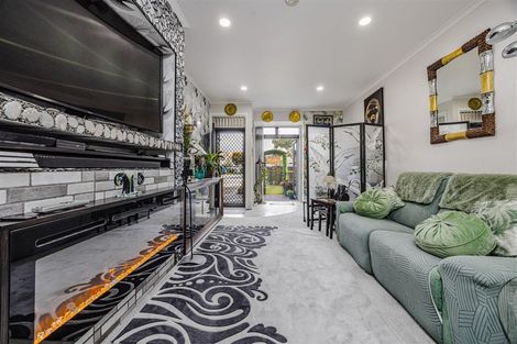 Photo of property in Tuscany Towers, 12/1 Ambrico Place, New Lynn, Auckland, 0600