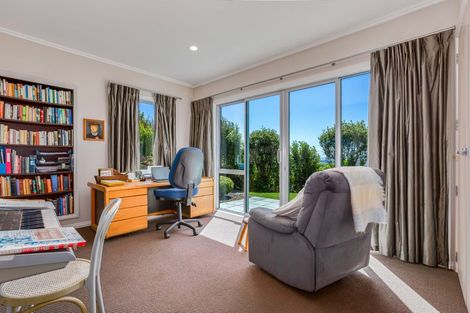 Photo of property in 69 Panorama Drive, Paraparaumu, 5032
