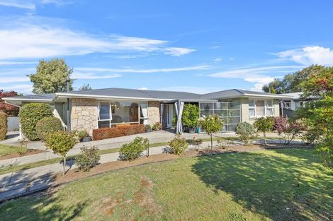 Photo of property in 150 Grimseys Road, Redwood, Christchurch, 8051