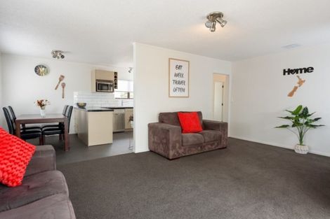 Photo of property in 35b Lyn Grove, Papamoa Beach, Papamoa, 3118