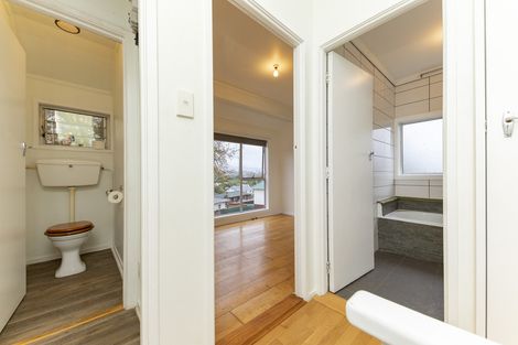 Photo of property in 7/108 West Coast Road, Glen Eden, Auckland, 0602