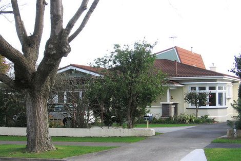 Photo of property in 9 Manapouri Crescent, Hokowhitu, Palmerston North, 4410