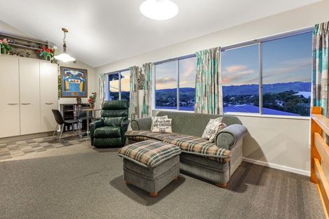 Photo of property in 1/71 Larsen Crescent, Tawa, Wellington, 5028