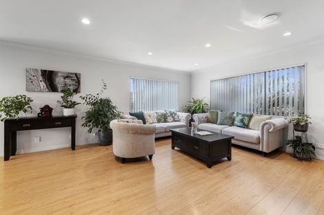 Photo of property in 8 Scotsmoor Drive, Wattle Downs, Auckland, 2103