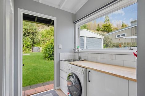 Photo of property in 3428 Pourerere Beach Road, Pourerere, Omakere, 4271