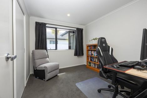 Photo of property in 61 Vinistra Road, Kumeu, 0810
