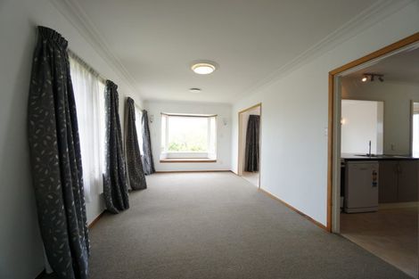 Photo of property in 494 Blockhouse Bay Road, Blockhouse Bay, Auckland, 0600