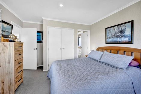 Photo of property in 109 Browne Street, Waitara, 4320