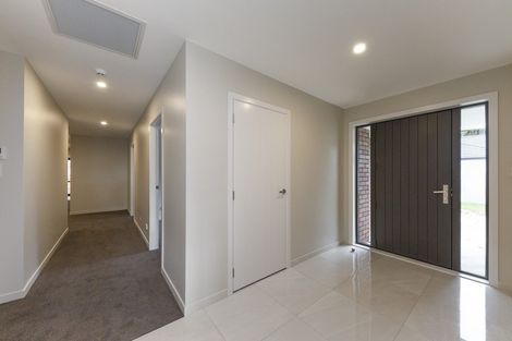 Photo of property in 13 Grand Oaks Drive, Awapuni, Palmerston North, 4412