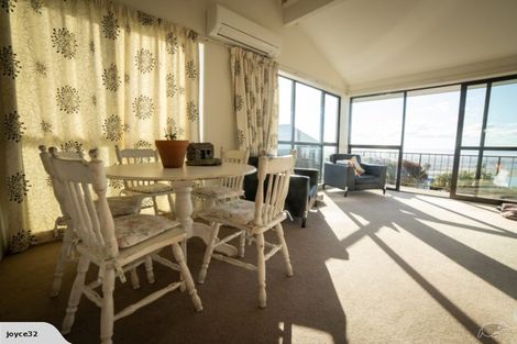 Photo of property in 2/7 Brigid Place, Mount Pleasant, Christchurch, 8081