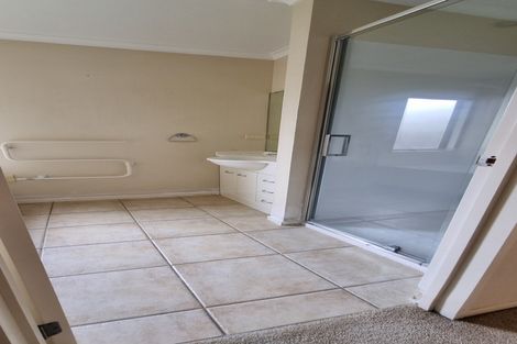 Photo of property in 25 Ironstone Place, Randwick Park, Auckland, 2105