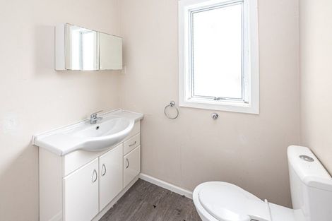 Photo of property in 184 Cornfoot Street, Castlecliff, Whanganui, 4501