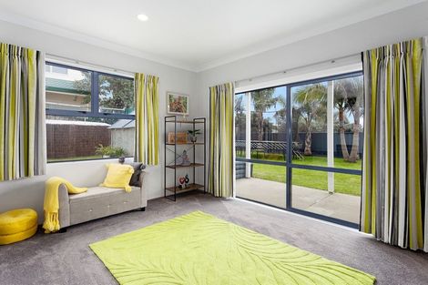 Photo of property in 2 Panorama Place, Coastlands, Whakatane, 3120