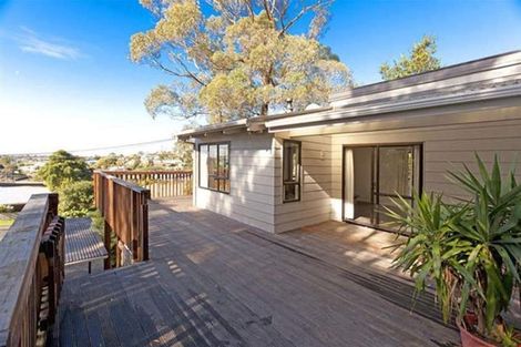 Photo of property in 23 Elliston Crescent, Stanmore Bay, Whangaparaoa, 0932