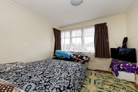 Photo of property in 1/132 Edmonton Road, Te Atatu South, Auckland, 0610