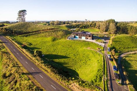 Photo of property in 527 Frankley Road, Hurworth, New Plymouth, 4371