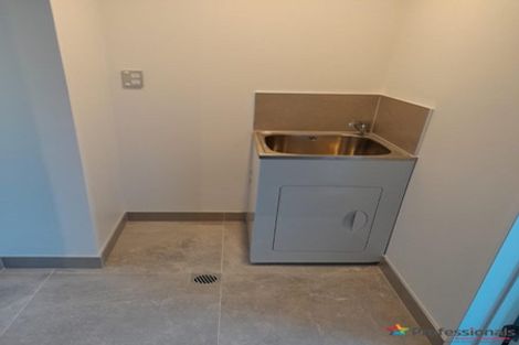 Photo of property in 10d White Road, Manurewa, Auckland, 2102