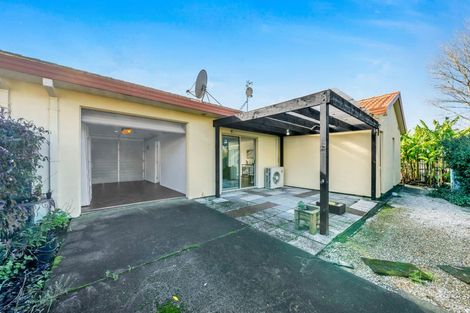 Photo of property in 2 Lockington Avenue, Henderson, Auckland, 0612