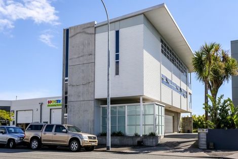 Photo of property in 147a Molesworth Street, New Plymouth, 4312