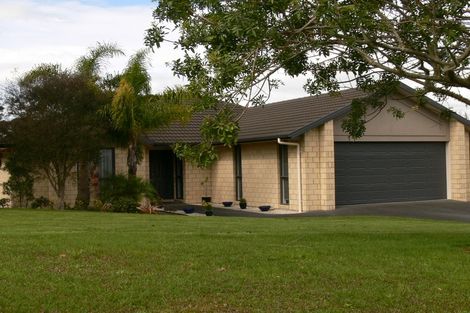 Photo of property in 28 Halyard Loop, Haruru, 0204