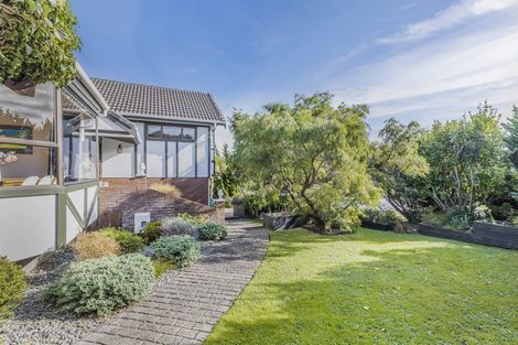 Photo of property in 32 Kinloch Place, Papakowhai, Porirua, 5024