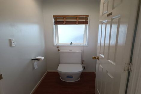 Photo of property in 1 Jay Court, Botany Downs, Auckland, 2010