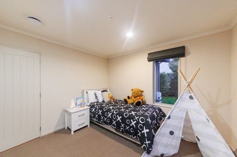 Photo of property in 3 Rodeo Drive, Kelvin Grove, Palmerston North, 4414
