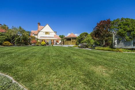 Photo of property in 27 Clifton Road, Hauraki, Auckland, 0622