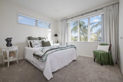 Photo of property in 34 Oceania Place, Mellons Bay, Auckland, 2014