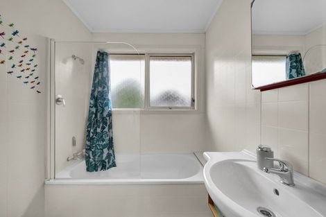 Photo of property in 2 Newlyn Place, Welbourn, New Plymouth, 4312