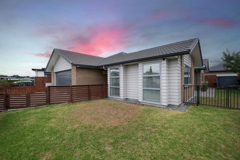 Photo of property in 110 Penetaka Heights, Pyes Pa, Tauranga, 3112