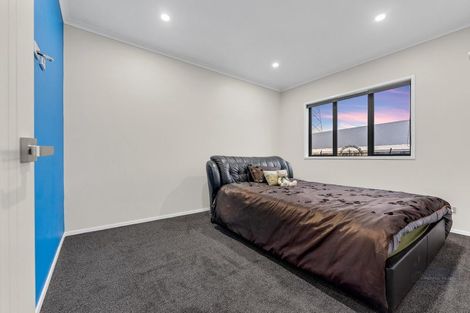 Photo of property in 1 Leven Lane, Totara Heights, Auckland, 2105