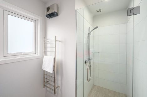 Photo of property in 21 Kapuka Lane, Wanaka, 9305